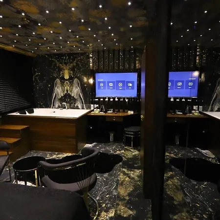 旗帜大酒店 4*