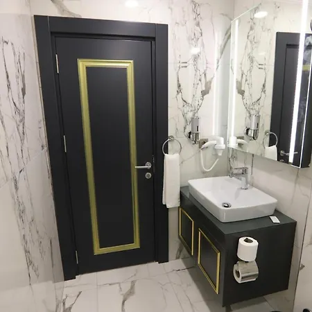 Bayrak Grand Отель