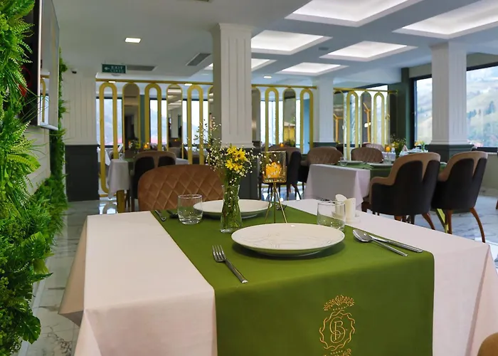 Bayrak Grand Hotel 4*